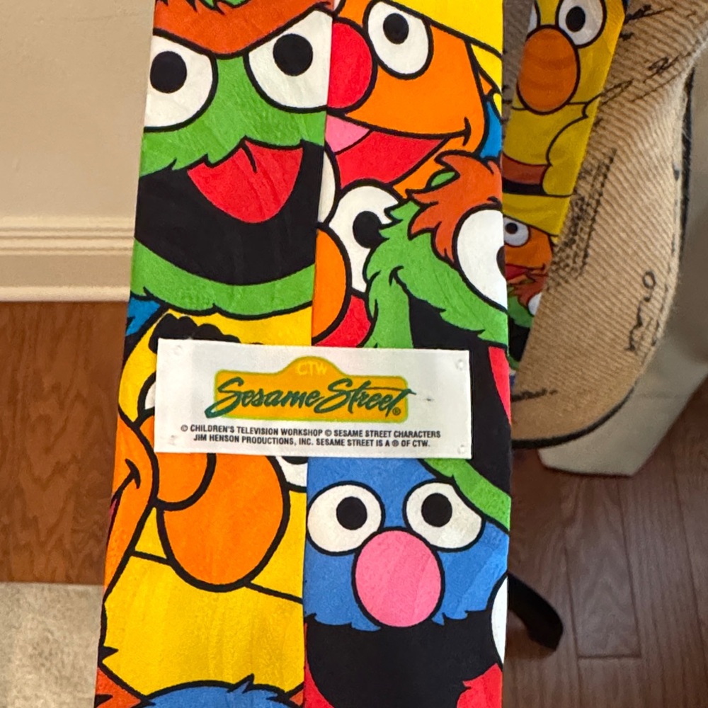 Vintage Vibrant Colorful Sesame Street Character Silk Tie - Picture 2 of 4